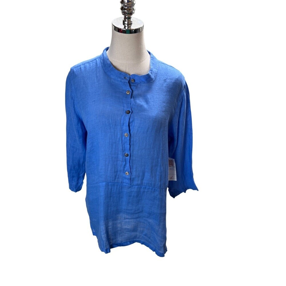 Click Top Women's Size Medium Blue Color Me Cotton 100% Linen Button Up
